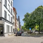 Light Modern Apartment In The Heart Of Antwerp